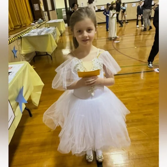 Anna Pavlova/White Swan Costume - Picture 4 of 7